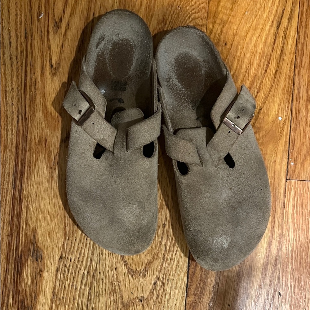 Birkenstock Kids Tan Suede Slippers